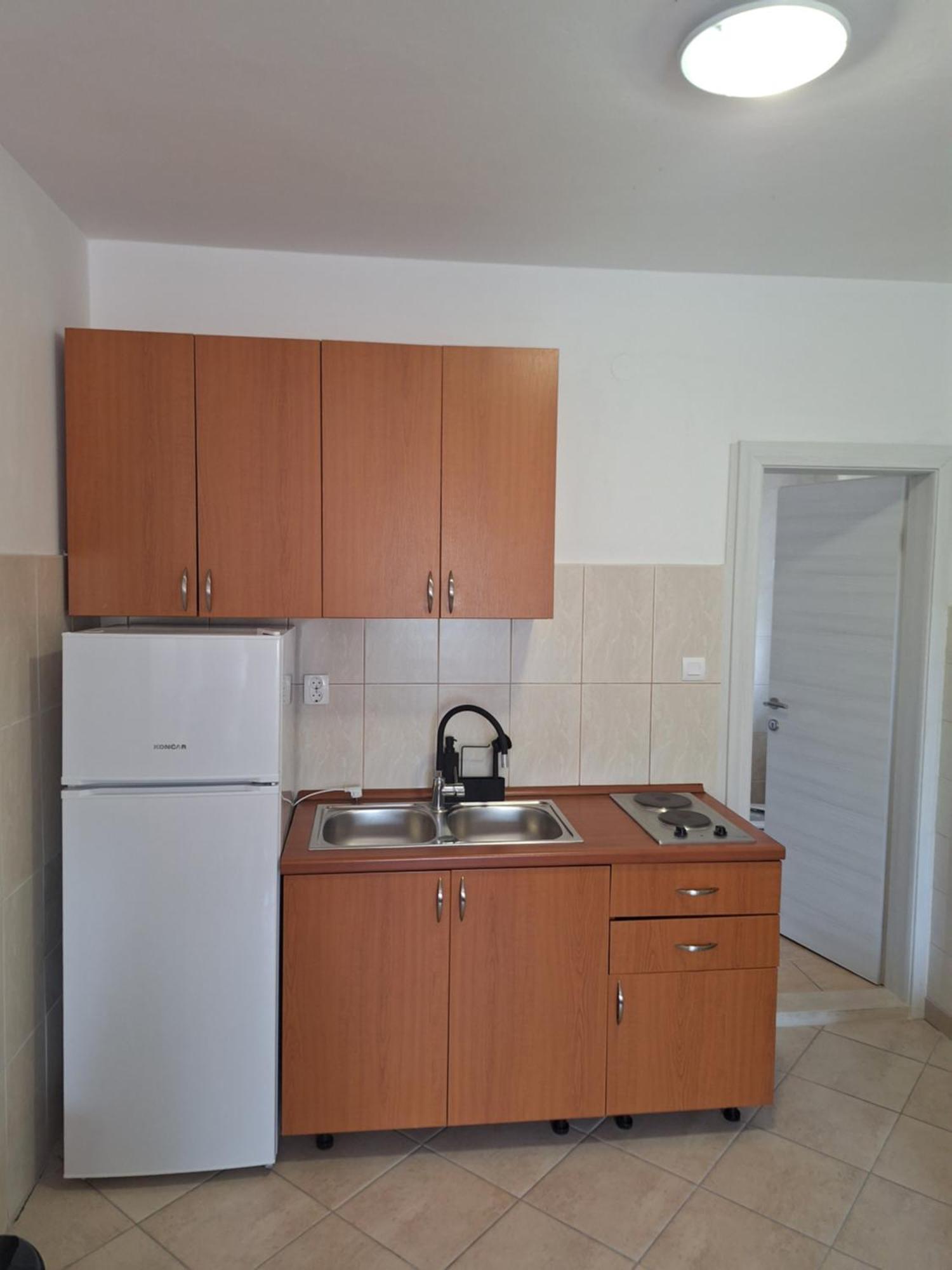 Diana Rooms And Apartments Starigrad Paklenica Exterior foto