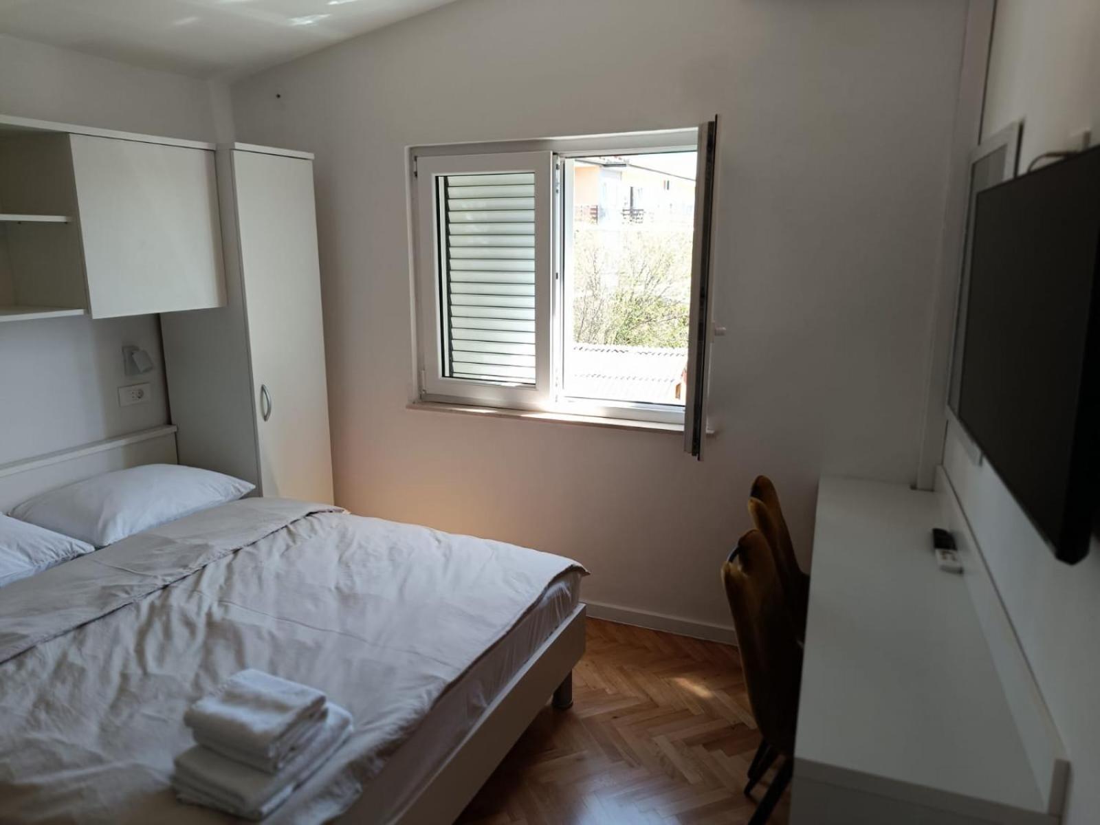 Diana Rooms And Apartments Starigrad Paklenica Zimmer foto
