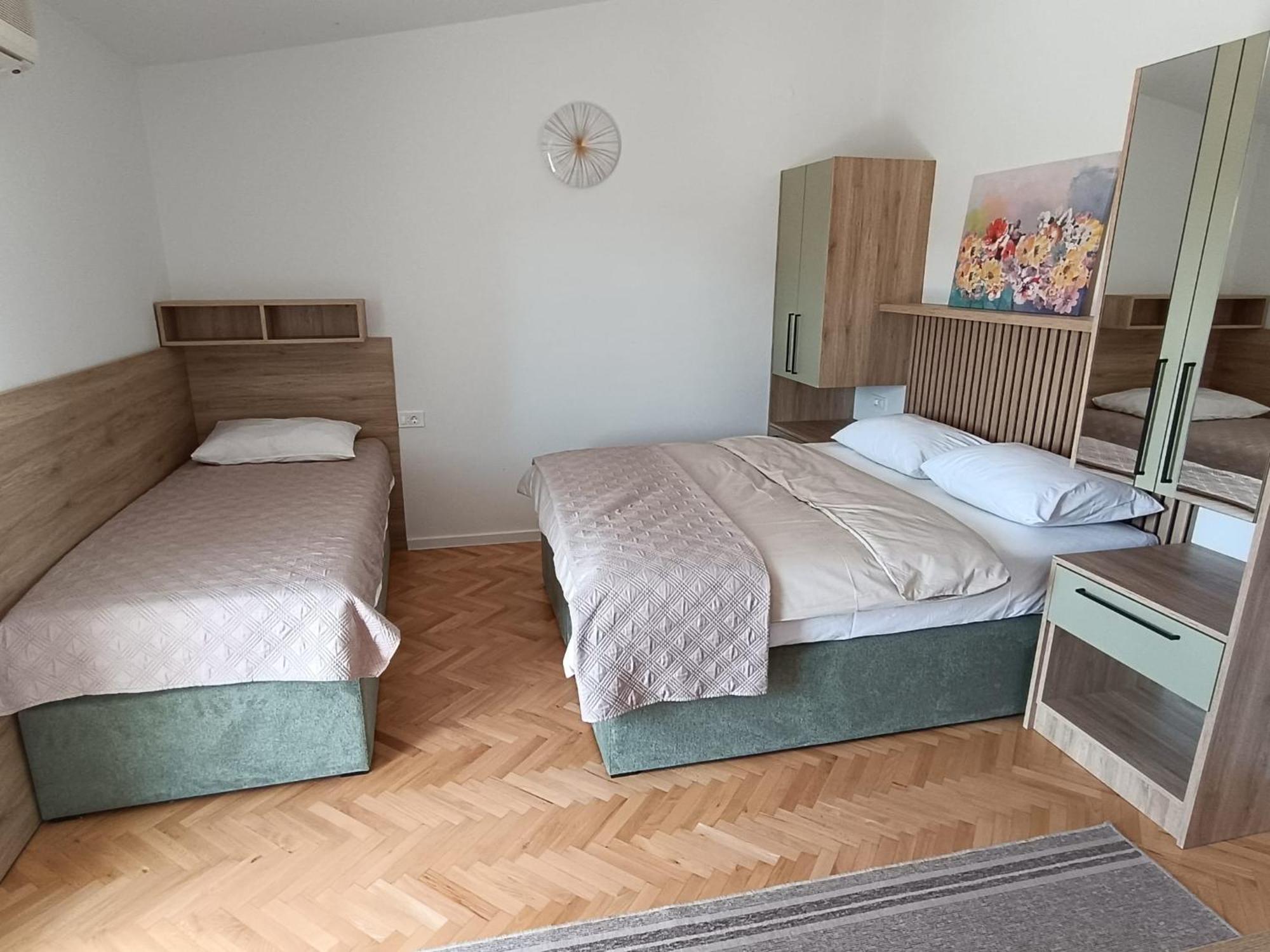 Diana Rooms And Apartments Starigrad Paklenica Zimmer foto